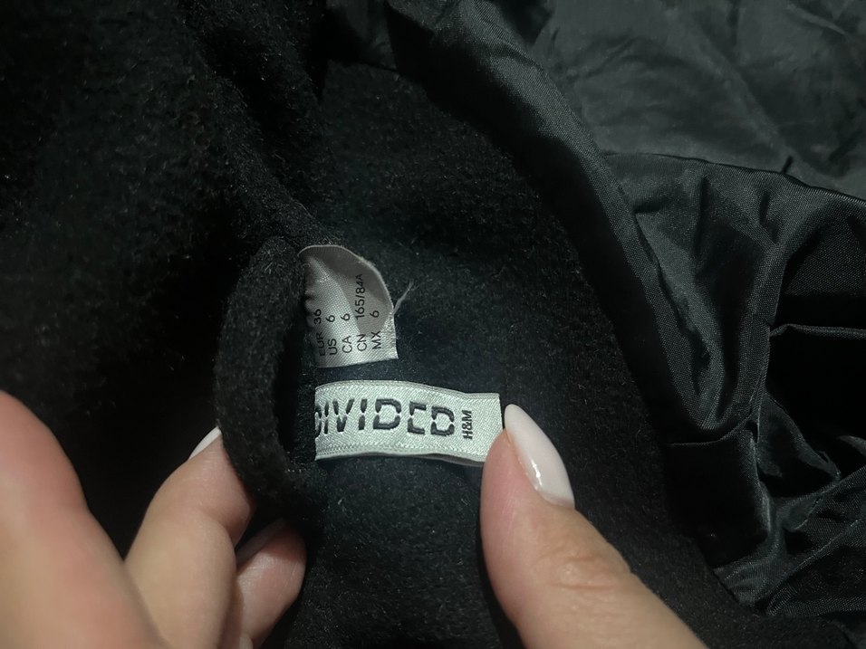 Siyah Düğmeli Kaban - Görsel 2