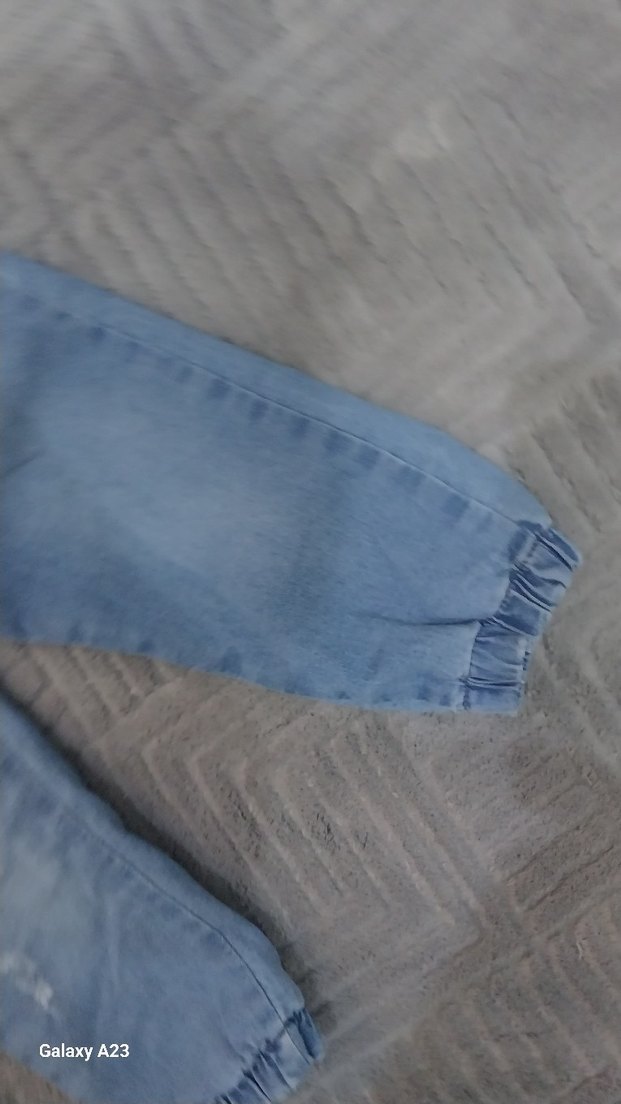 Kız Çocuk Gri Bol Kesim Kot Pantolon - Görsel 4