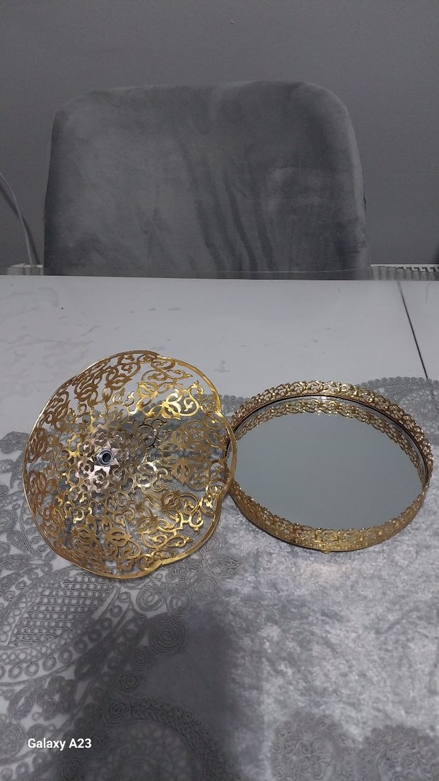 Parlak Altın Renkli Dekoratif sunumluk - Görsel 2