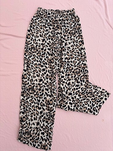 Saten leopar alt