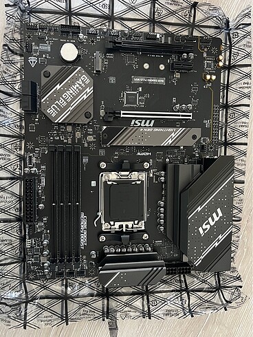  Beden Renk MSI B650 Gaming Plus Wİ-Fi Anakart AMD