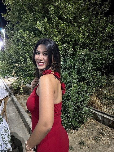 l Beden Kırmızı uzun elbise