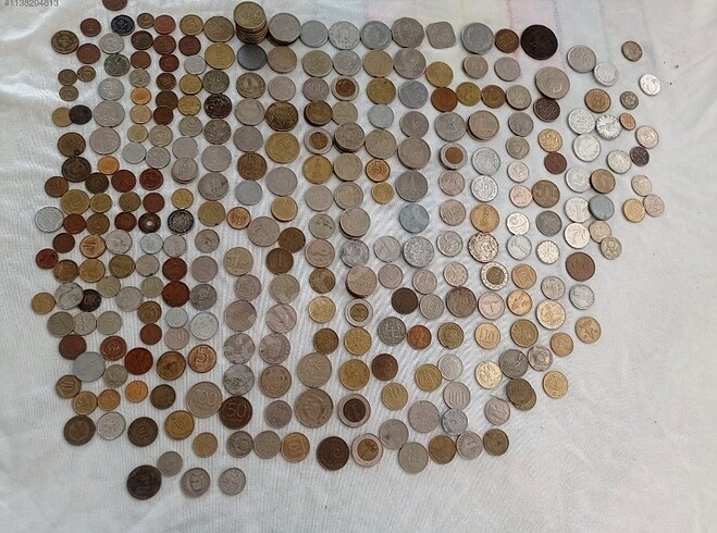 322 adet eski madeni para