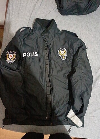 Polis mont pantolon tişört