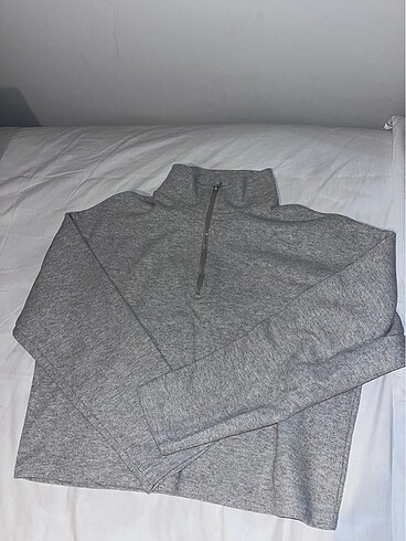 s Beden TRENDYOLMİLLA GRİ SWEAT