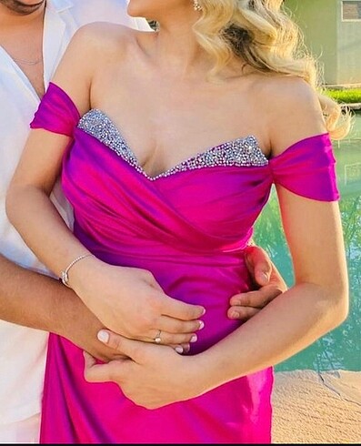 Pembe taşlı uzun abiye