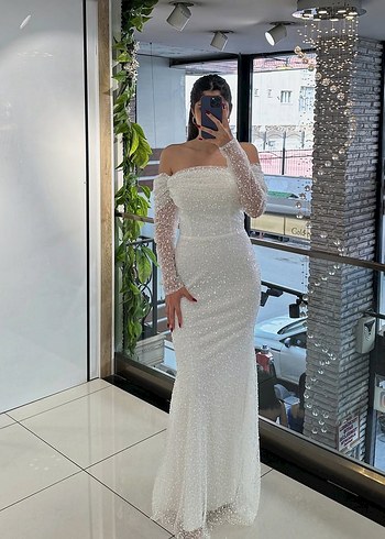 Uzun Kollu İşlemeli Beyaz Nişan Elbisesi - Görsel 6