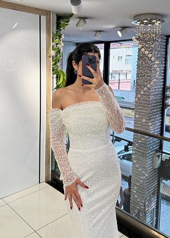 Uzun Kollu İşlemeli Beyaz Nişan Elbisesi - Görsel 5