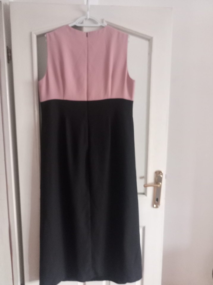 Pembe Siyah Uzun V Yaka Kolsuz Elbise - Görsel 3