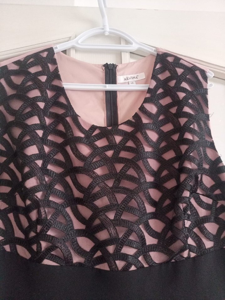 Pembe Siyah Uzun V Yaka Kolsuz Elbise - Görsel 2