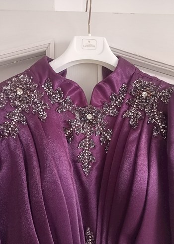 Uzun Kollu Mor İşlemeli Abiye Elbise - Görsel 6