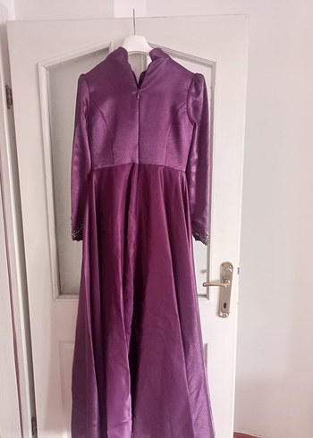 Uzun Kollu Mor İşlemeli Abiye Elbise - Görsel 4