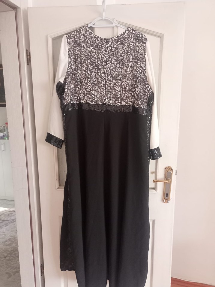 Uzun Kollu Siyah Dantel Detaylı Uzun Elbise - Görsel 2