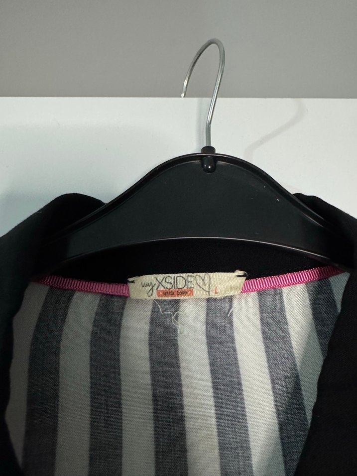 Uzun Kollu Siyah Beyaz Çizgili Gömlek - Görsel 3