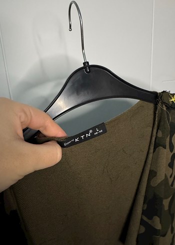 Kadın Kamuflaj Desenli Kolsuz Mini Yelek - Görsel 3