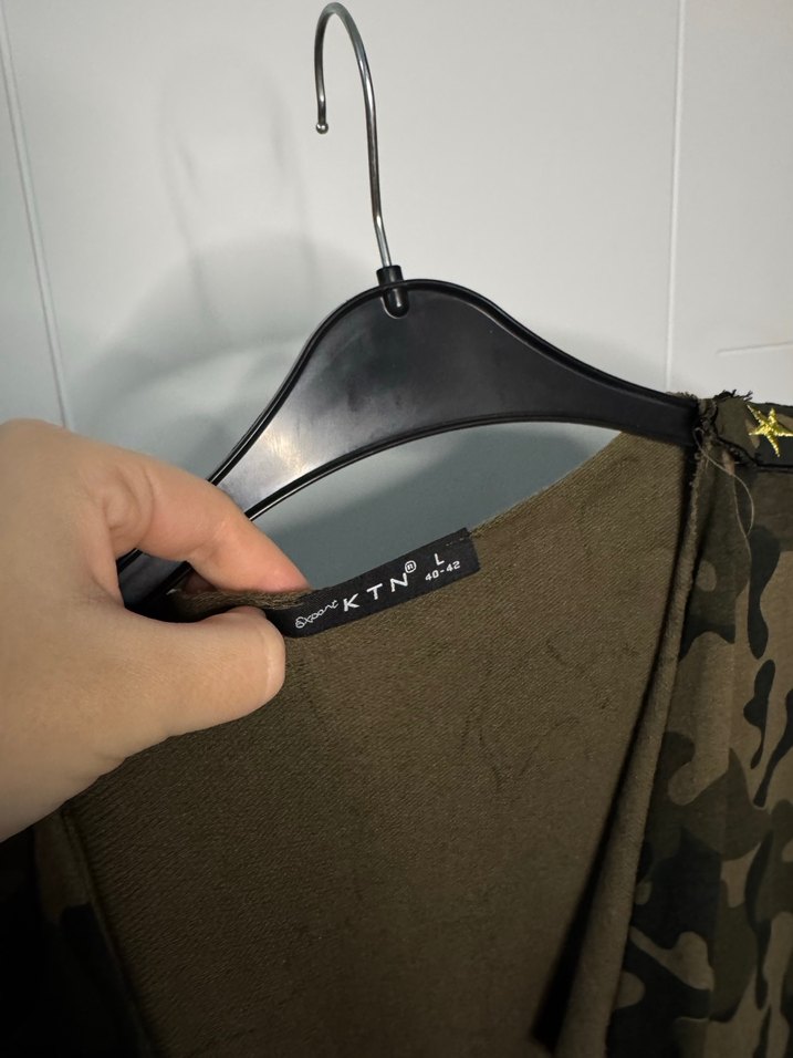 Kadın Kamuflaj Desenli Kolsuz Mini Yelek - Görsel 3