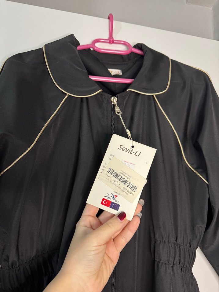 Siyah Uzun Kadın Yağmurluk Fermuarlı - Görsel 3