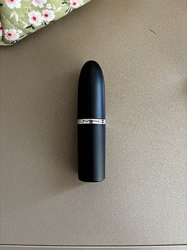 mac ruj velvet teddy