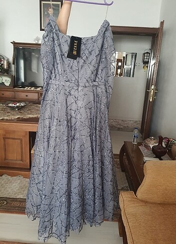 Zara Abiye