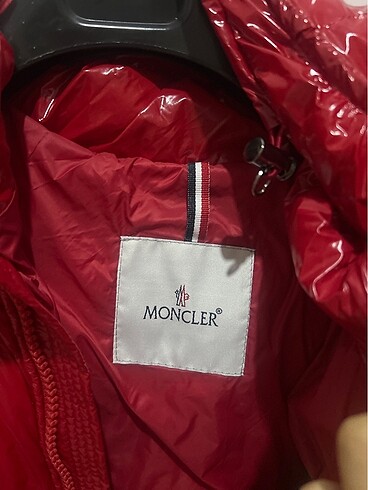 Moncler Kırmızı mont