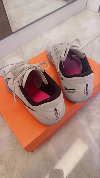 37 Beden nike krampon 37,5 numara