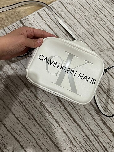 CALVİN KLEİN ÇANTA