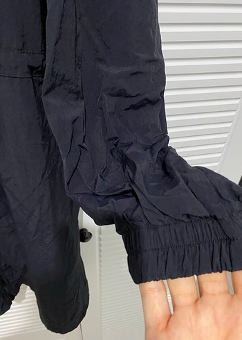 Kadın Siyah Uzun Fermuarlı Yağmurluk - Görsel 3