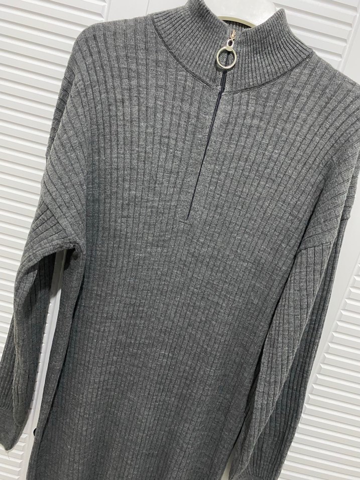 Gri Yüksek Yakalı Uzun Triko Elbise - Görsel 2