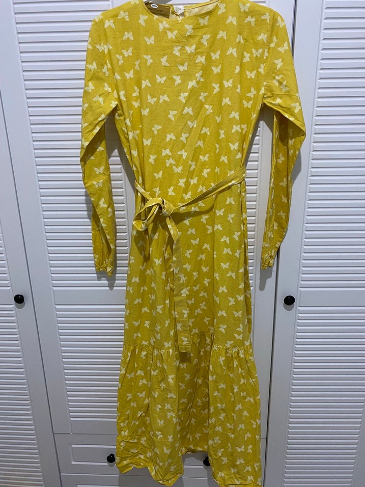 Uzun Kollu Sarı Pilili Uzun Elbise - Görsel 3