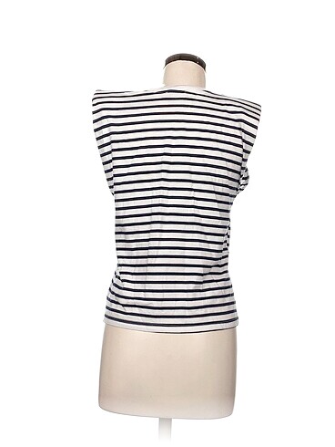 s Beden Zara T-shirt %70 İndirimli.
