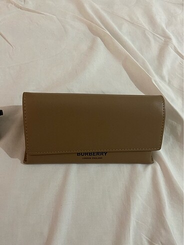  Beden siyah Renk Burberry güneş gözlüğü