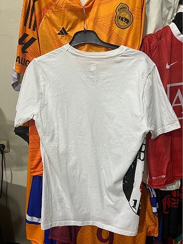 Diğer Beşiktaş taraftar forması