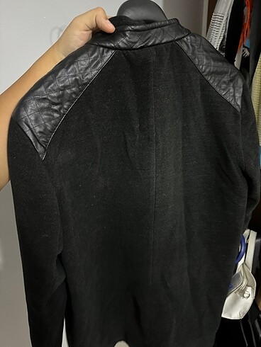 Kaşe deri detaylı kaban - Görsel 5