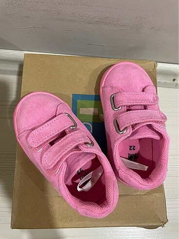 22 Beden H&M kız bebek ayakkabı 22 numara