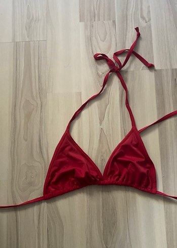 Parlak Kırmızı İpli Bikini Üstü