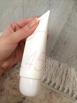 missha ESSENCE SUN GÜNEŞ KREMİ 45 SPF PA+++