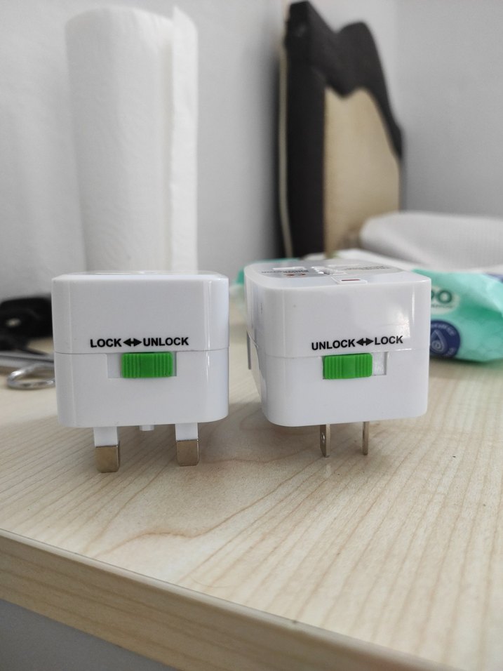 Beyaz Evrensel Seyahat Adaptörü ve Koruyucu - Görsel 4