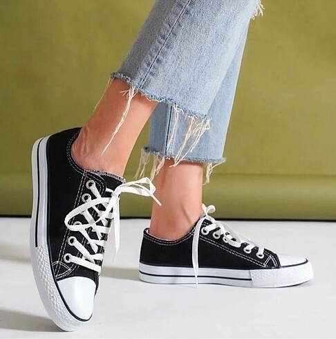 Siyah kısa converse