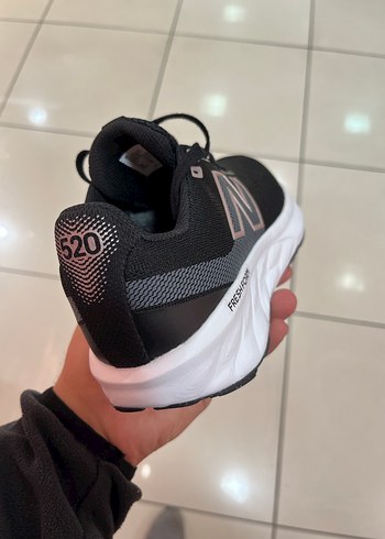 New Balance Orjinal Bayan Koşu Ayakkabı - Görsel 3