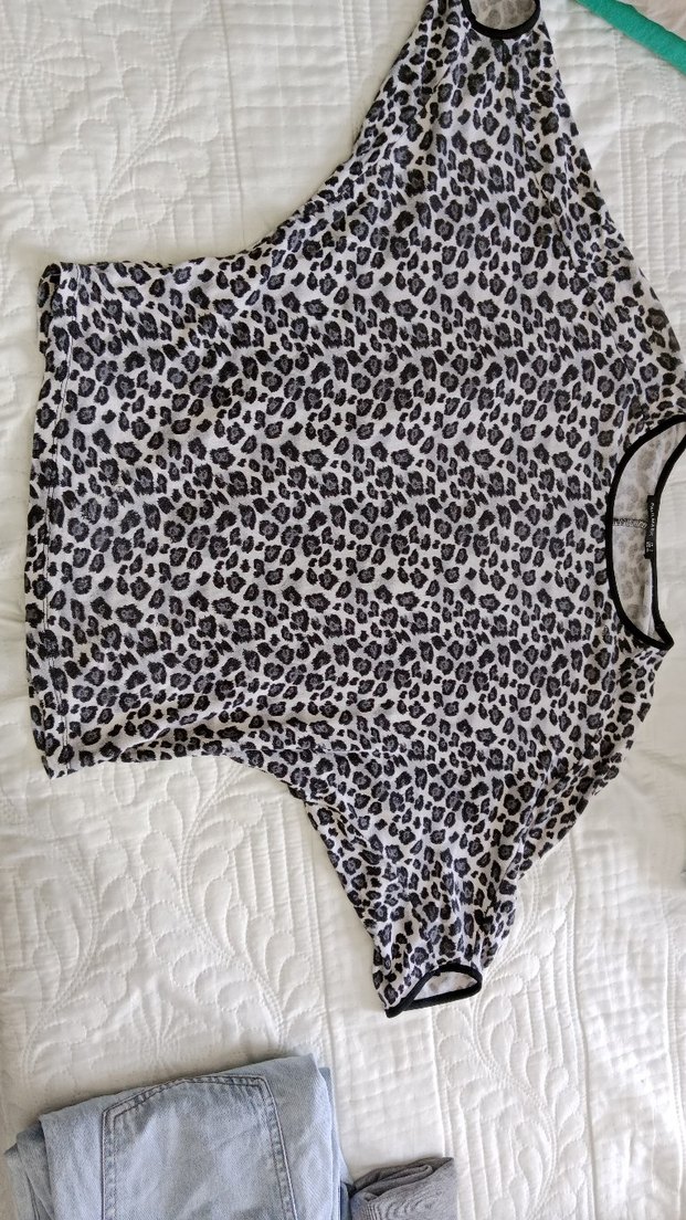 Gri Leopar Desenli Kadın tshirt - Görsel 3