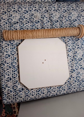 Beyaz Kedi Tırmalama Direği - Görsel 2