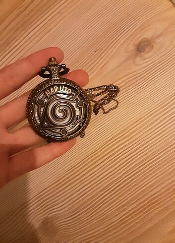 Naruto köstekli saat
