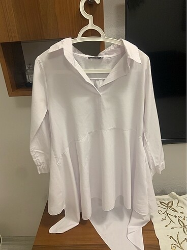 Asimetrik kesim beyaz uzun gömlek - Görsel 2