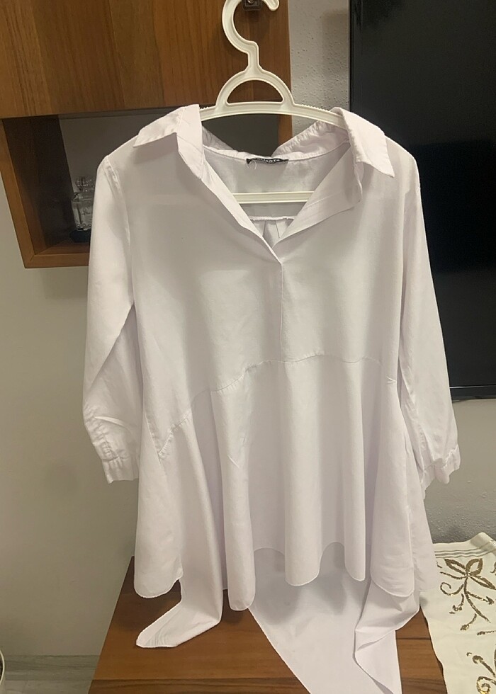 Asimetrik kesim beyaz uzun gömlek - Görsel 2