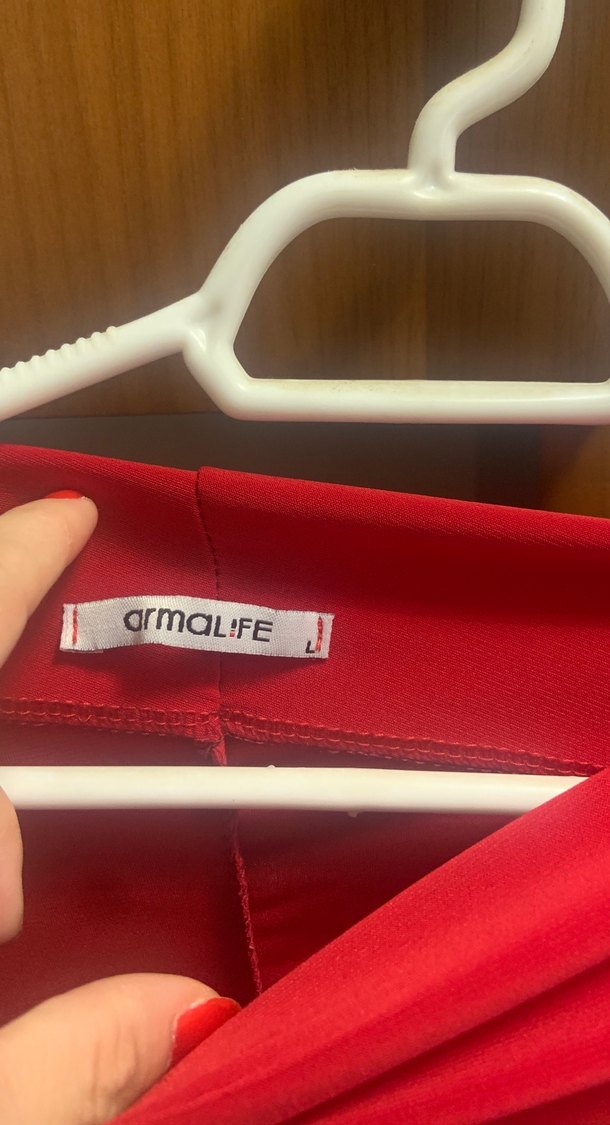 Kırmızı Drapeli Yüksek Yakalı Kadın Bluz - Görsel 3