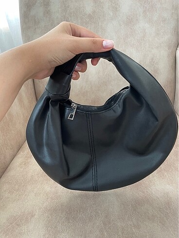 Zara Siyah el çantası