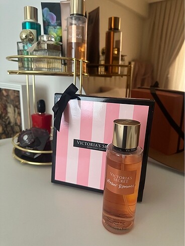 VICTORIA'S SECRET BEAUTY Amber Romance Vücut Spreyi