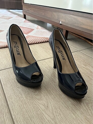 Topuklu ayakkabı - Görsel 2