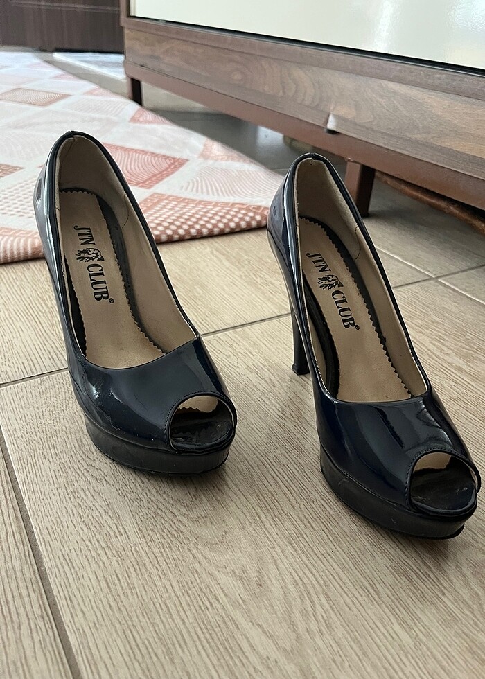 Topuklu ayakkabı - Görsel 2