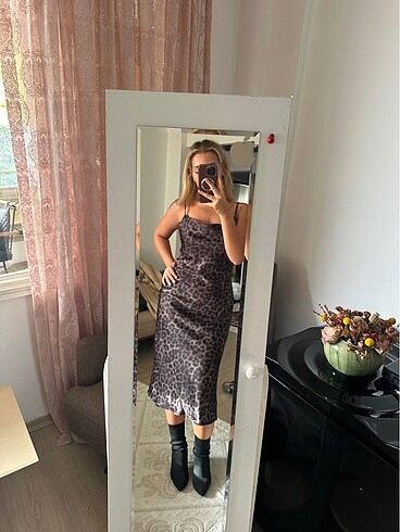 Saten Leoparlı Elbise